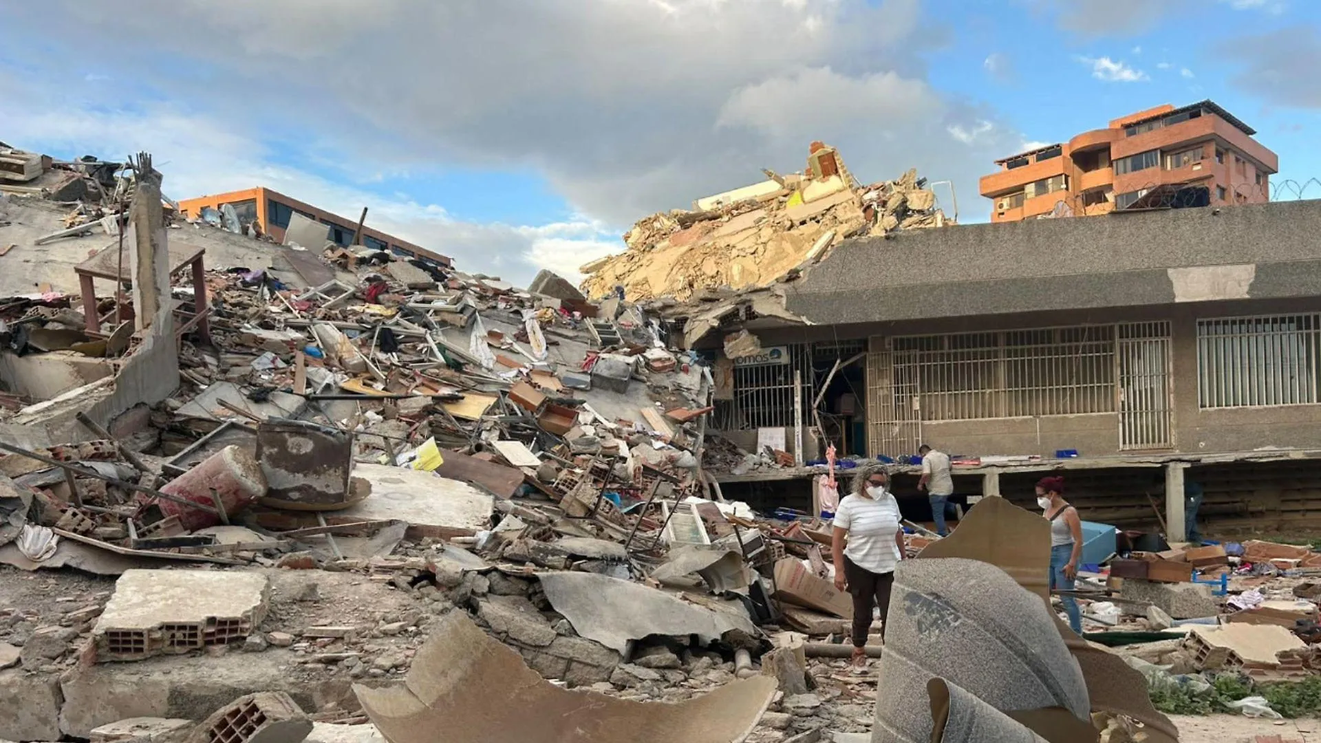 Terremoto in Venezuela, 11 italiani tra le vittime. Bilancio complessivo sale a 1.719 morti