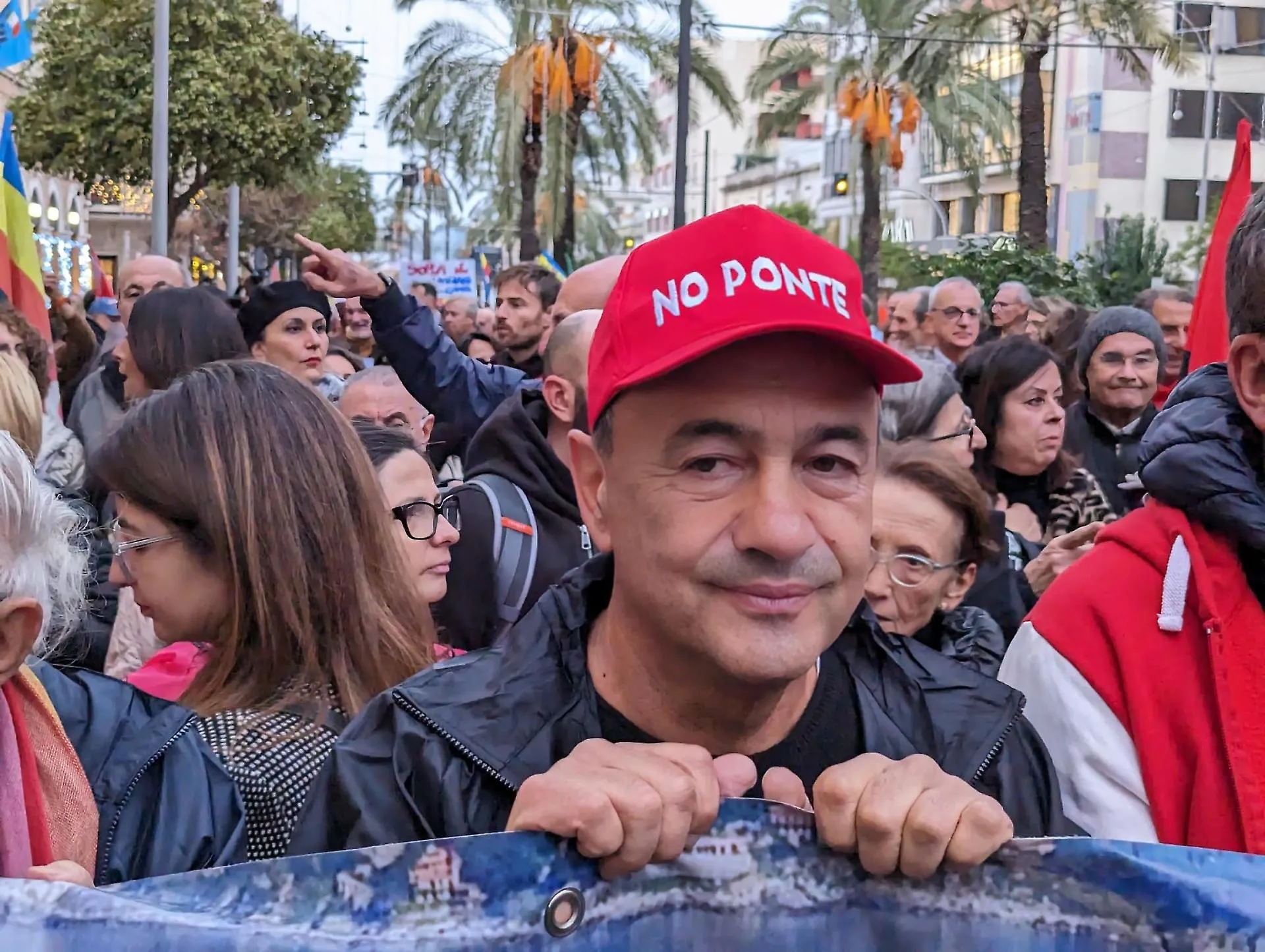 Il ritorno di Mimmo Lucano: la Corte d'Appello restituisce Riace al suo sindaco