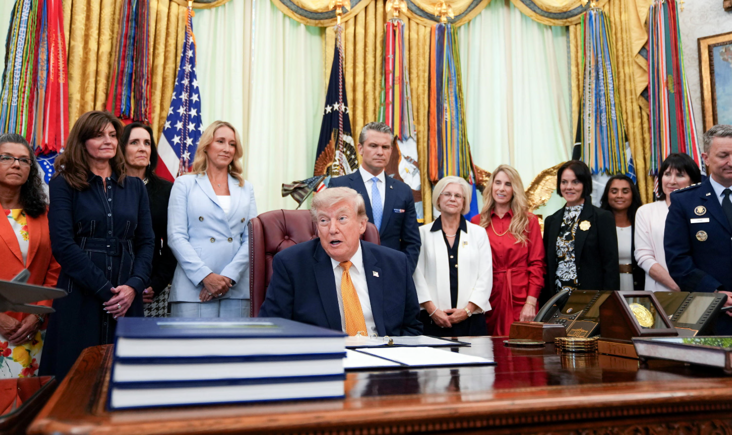 Ultimatum di Trump all'Iran: "Potremmo aprire lo Stretto di Hormuz già entro domani"