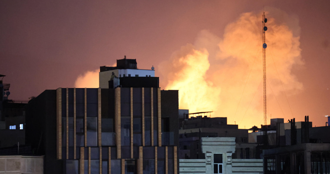 Usa-Israele sull'Iran, ucciso l'ex presidente Ahmadinejad: portaerei e cieli sotto attacco