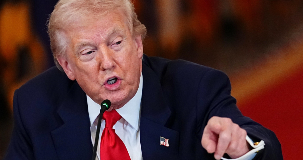 &laquo;Venti volte pi&ugrave; forte&raquo;: l&rsquo;avvertimento di Trump all&rsquo;Iran sullo Stretto di Hormuz scuote lo scacchiere mediorientale