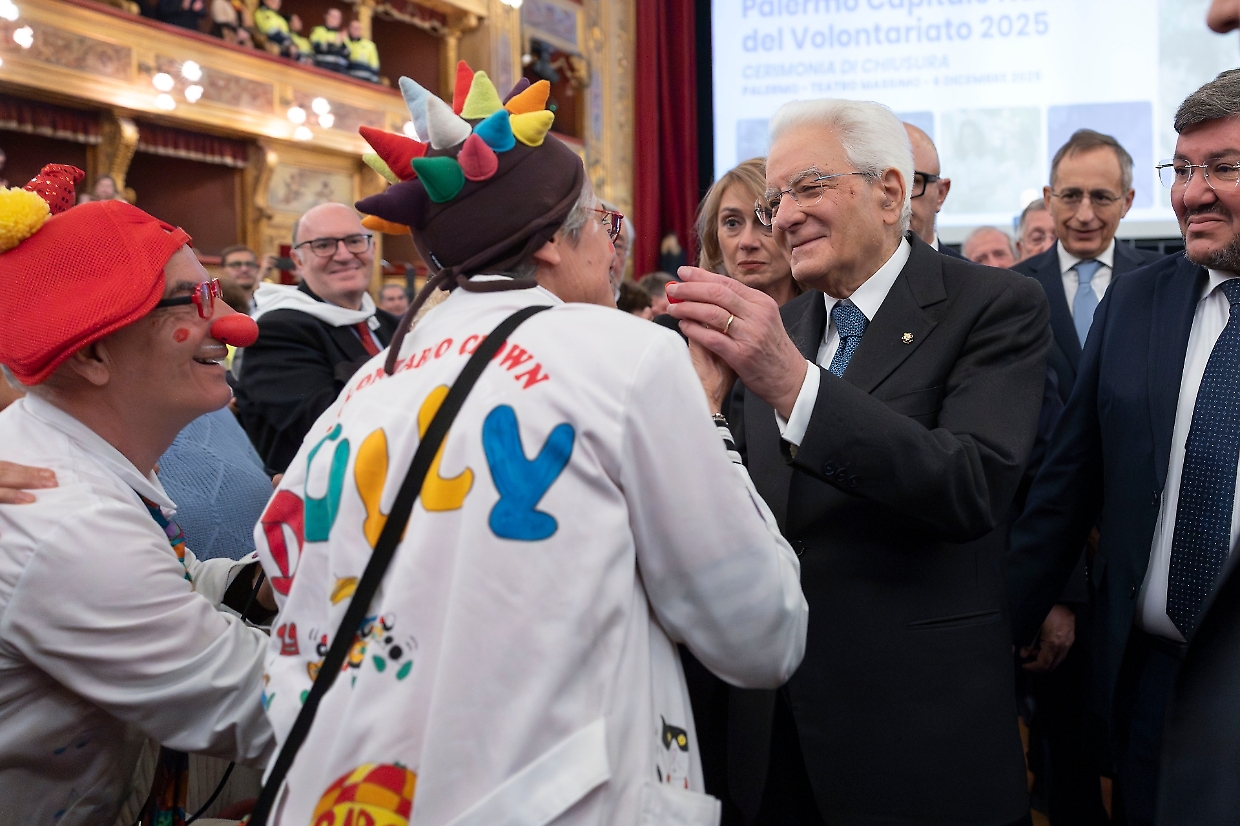Mattarella celebra Palermo Capitale del volontariato: «I volontari fanno la storia d'Italia