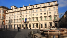 Pensioni e riscatto della laurea, marcia indietro del governo. Perch&eacute; la retroattivit&agrave; avrebbe scatenato una valanga di ricorsi