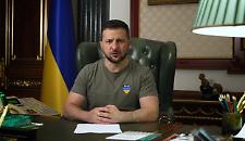 Ucraina, Zelensky rivendica attacchi in profondit&agrave; in Russia. E a Berlino scoperto un deposito segreto di armi