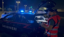 Donna accoltellata a Cava de&rsquo; Tirreni, l&rsquo;ombra della violenza contro le donne nel 2025