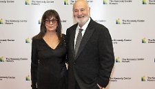 La morte di Rob Reiner e Michele Singer Reiner scuote Hollywood e apre domande senza risposte: cosa sappiamo del duplice omicidio che ha scosso l'America