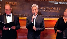 Claudio Baglioni commuove al concerto di Natale in Senato: &laquo;Avrai&raquo;, da padre a figlio