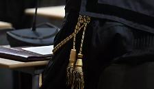 Cambia sesso a 13 anni: &egrave; il caso di transizione pi&ugrave; giovane in Italia