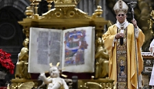 "Trattare uomini come merce": Leone XIV denuncia l'economia nella prima Messa natalizia