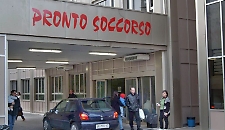 Bimbo ferito da un colpo di arma da fuoco: giallo a Pomigliano d'Arco