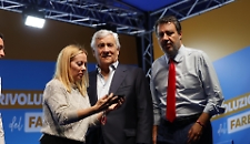 Tajani tra Mar-a-Lago e Palazzo Chigi: l&rsquo;Italia spinge sul cessate il fuoco in Ucraina e blinda il decreto aiuti