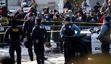 Minneapolis sotto shock: proteste, gas lacrimogeni e stop alle scuole dopo la morte di una 37enne