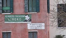 &laquo;&Egrave; stato tutto inaspettato, ora posso fumare una sigaretta?&raquo;: le parole di sollievo di Trentini. E Mattarella chiama la famiglia