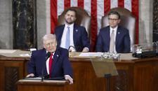 Trump nel discorso sullo Stato dell'Unione rivendica &laquo;svolta epocale&raquo; e sfida la Corte Suprema