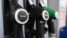 Caro carburanti e taglio delle accise. Le associazioni consumatori: "Bene, ma venti giorni non bastano"