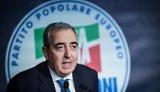 La caduta silenziosa di Gasparri: costretto a dimettersi da capogruppo di FI al Senato dai suoi stessi colleghi La caduta silenziosa di Gasparri: costretto a dimettersi da capogruppo di FI al Senato dai suoi stessi colleghi