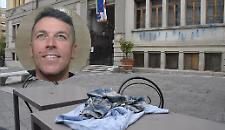 Ucciso davanti al figlio per un rimprovero, l'indagine si allarga: sono cinque gli indagati, tre i minori