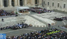 Il Papa in piazza San Pietro: "La Chiesa deve prendere posizione per le vittime della guerra"