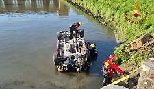 Minivan finisce nel canale a C&agrave; Lino di Chioggia: tre morti