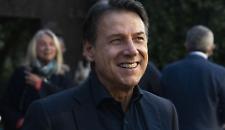 &laquo;Non votiamo sostegno militare all'Ucraina&raquo;. Giuseppe Conte, messaggio a Schlein: &laquo;Politica estera? La decideranno le primarie&raquo;