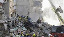 L'escalation russa su Kiev: almeno 15 morti, tra cui due bambini. E la diplomazia internazionale &egrave; al bivio