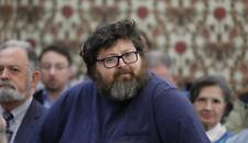 Mario Adinolfi, l&rsquo;uomo delle frontiere: politica identitaria, poker e l&rsquo;arresto che riaccende tutte le ombre