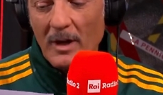 Fiorello tira fuori la letterina di Corona: &laquo;Caro Babbo Natale, sono Fabrizio e ho le prove che non esisti...&raquo;