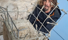 Vittoria, un'installazione per evidenziare la sacralit&agrave; della vita in tempi di guerra