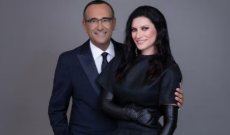 Pausini co-conduttrice delle cinque serate di Sanremo. Conti: &laquo;L'ho convinta cantando sotto casa sua "La solitudine" per 30 giorni"&raquo;