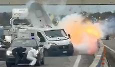 Assalto al portavalori con l'esplosivo nel Brindisino: il video dei banditi in azione sulla Superstrada