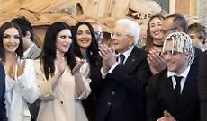 &ldquo;Il pop &egrave; cultura&rdquo;: Mattarella apre le porte del Quirinale a Sanremo e sancisce la nobilt&agrave; della musica leggera