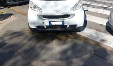 Catania auto in sosta vietata