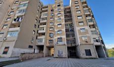 Trentatr&eacute; anni di allagamenti in casa. L'appello di una madre: &laquo;Mia figlia disabile non pu&ograve; vivere cos&igrave;&raquo;