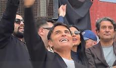 Napoli in festa per Sal Da Vinci che spegne le polemiche: &laquo;Non rispondete alle provocazioni&raquo;