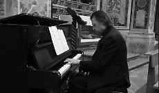 Addio al genio dell'organo stroncato a 63 anni: la chiamata a raccolta per il suo ultimo viaggio