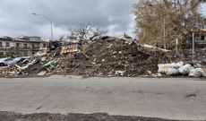 &ndash; La montagna di detriti depositata dalle ruspe nel cuore della citt&agrave;
