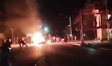 Cuba al buio e la folla assalta la sede del Partito comunista: il video di una sommossa senza precedenti