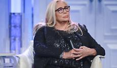 Mara Venier, suoneria &ldquo;traditrice&rdquo; a Domenica In: la gaffe che fa sorridere e racconta una tv pi&ugrave; umana