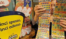 Lui le regala un "Gratta e vinci", lei vince 500 mila euro e scappa: cos&igrave; la disputa &egrave; finita in tribunale