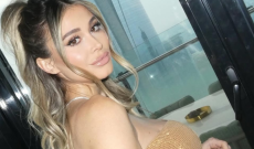 “Effetto Angelina Jolie” a caro prezzo, la gaffe di Diletta Leotta in profumeria: «Sono una babba...» “Effetto Angelina Jolie” a caro prezzo, la gaffe di Diletta Leotta in profumeria: «Sono una babba...»