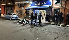 Donna accoltellata a Catania davanti a un negozio, il video del luogo dell'aggressione