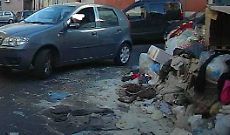Catania. Montagna di rifiuti in via Anastasio-via Giudice