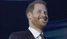 "Far&ograve; sempre parte della Royal Family": il principe Harry, la pace fredda e i sorrisi a met&agrave; con Re Carlo