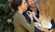 Due rare fotografie per i 5 anni di Lilibet tra intimit&agrave; e privacy dei duchi di Sussex