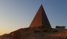 Torna la magia del Solstizio d'estate, dalla Piramide di Fiumara d'arte al Teatro Andromeda