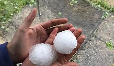 Chicchi come sassi e strade imbiancate: la tempesta che ha paralizzato Roma