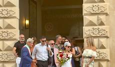 Un giorno di festa: l'Ep di Aurora Ramazzotti, regalo di nozze per Goffredo Cerza