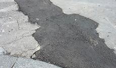 Catania, strada "rattoppata" in via Tomaselli