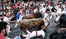Pamplona, 57 feriti nell'"encierro" di San Firmino e cinque sono stranieri