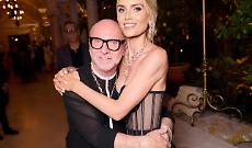 L'eleganza regale e la bellezza di Lady Kitty Spencer, nipote di Lady D., hanno illuminato lo Ionio: la lezione di stile globale di Dolce & Gabbana a Taormina